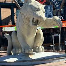 Tiger statue in from of Comerica Park.